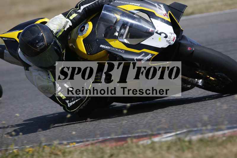 /Archiv-2023/28 05.06.2023 Moto Club Anneau du Rhin/rouge-expert/5